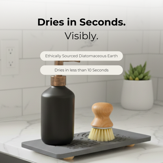 Drying rack with black bottle and wooden brush on a kitchen counter, text indicating quick drying.
